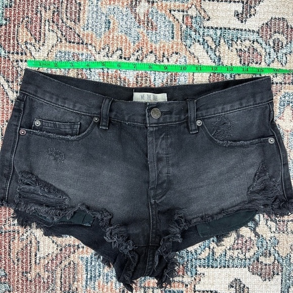We the Free Size 28 Black Raw Him distressed Shorts - Picture 5 of 8